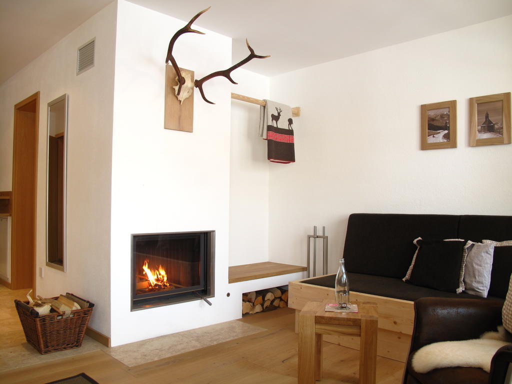 Ferienlandhaus Alpinum เลงกรีส ภายนอก รูปภาพ