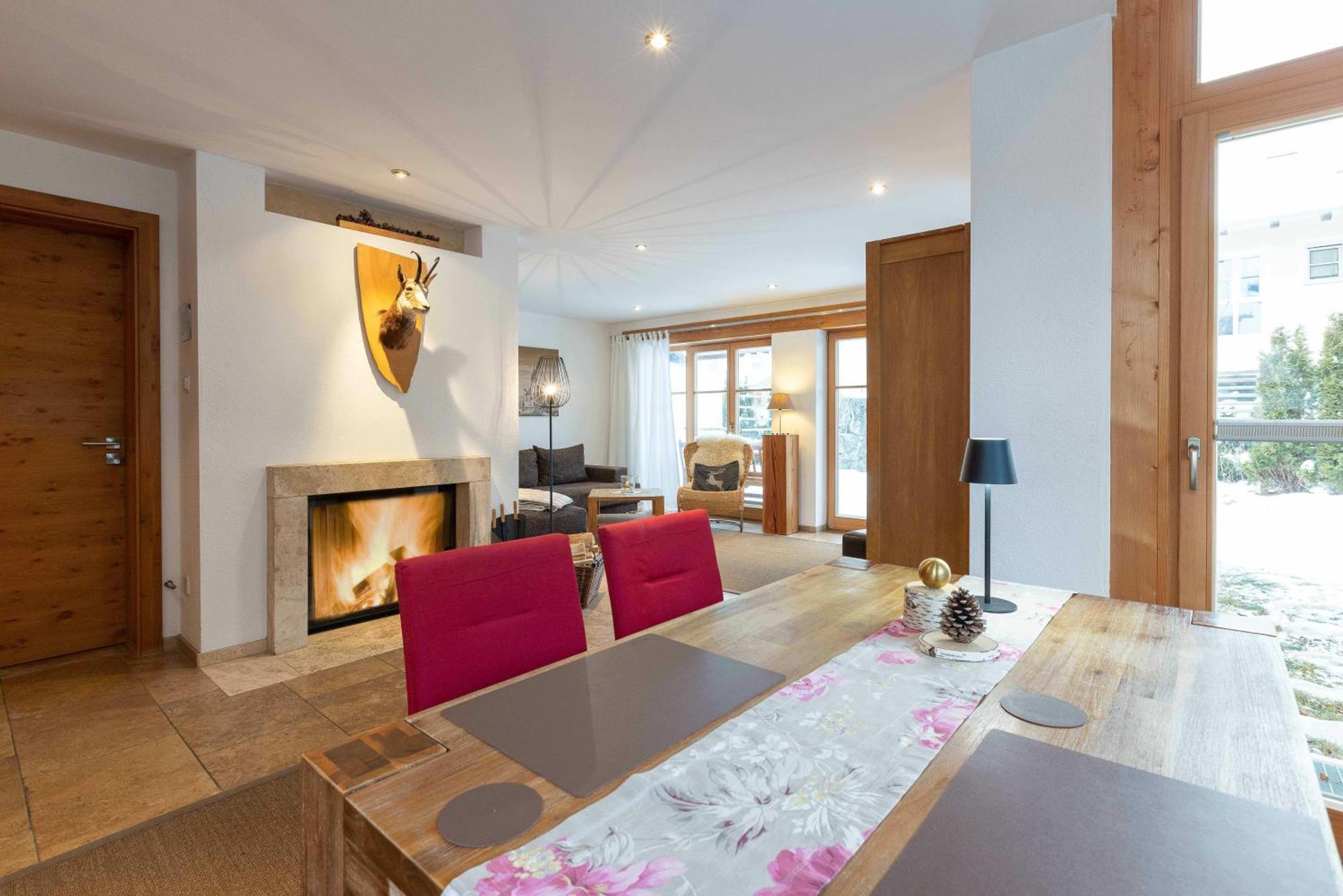 Ferienlandhaus Alpinum เลงกรีส ภายนอก รูปภาพ