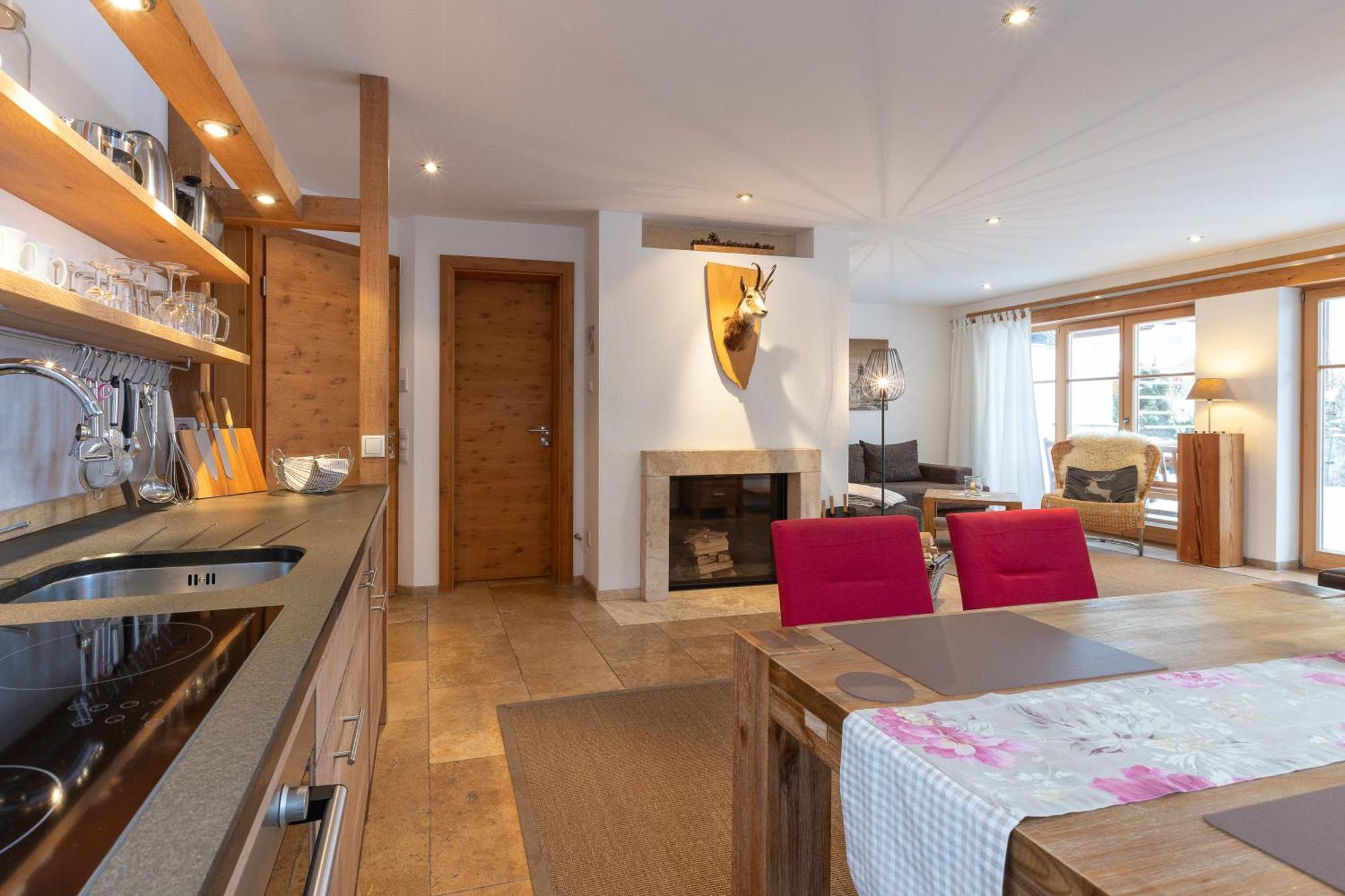 Ferienlandhaus Alpinum เลงกรีส ภายนอก รูปภาพ